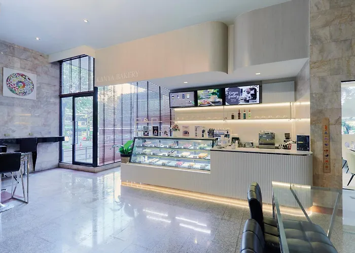 Hotel The Four Wings 4*