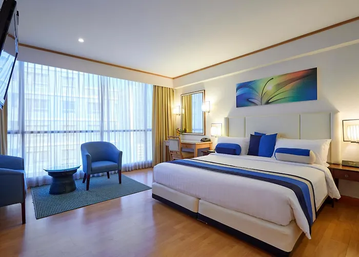 Hotel The Four Wings 4*